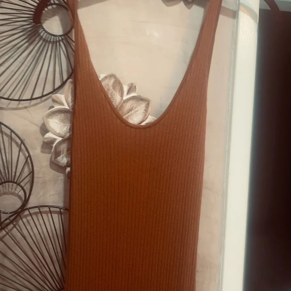 Zara - Picture 2 of 5